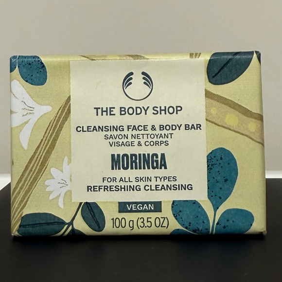 The Body Shop Moringa Cleansing Face & Body Soap Bar 3.5 Oz 100g New HTF - Picture 1 of 4